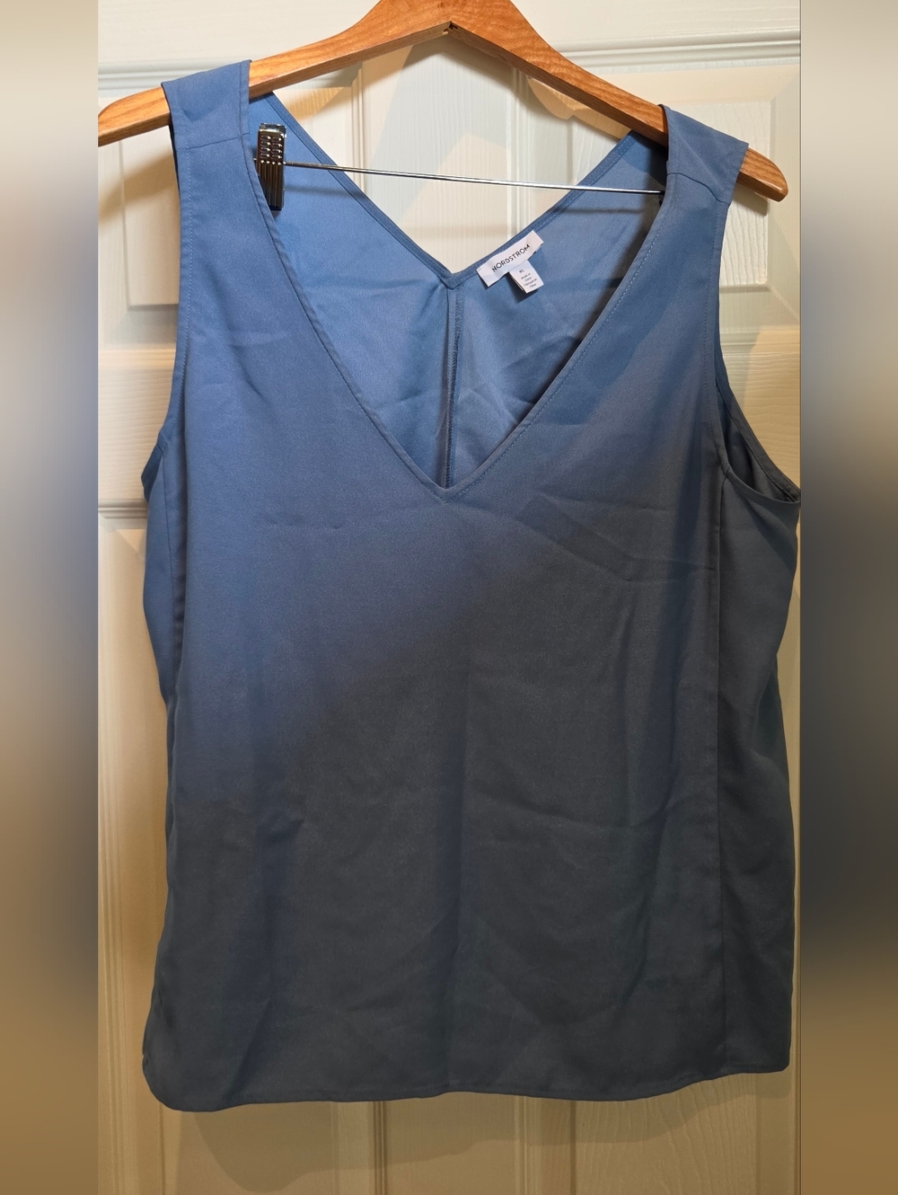 Nordstrom V-Neck Sleeveless Tank Top in Slate Blue